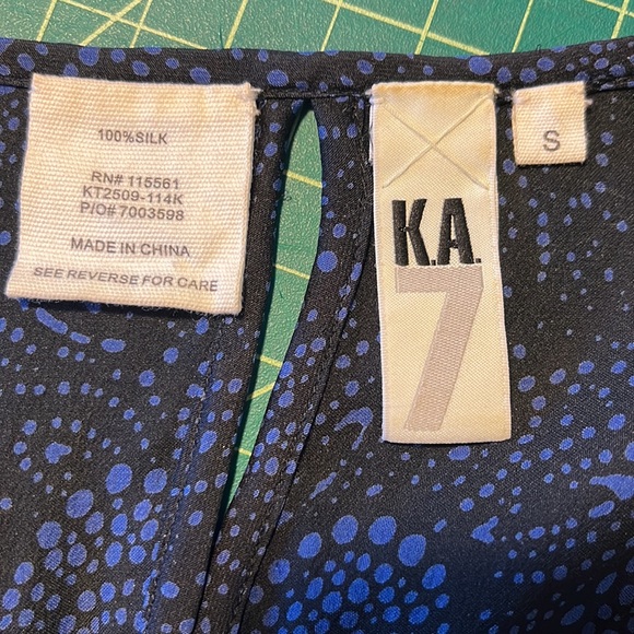 Vintage K.A.7. (Katayone Adeli) silk blouse from Barney’ Co-op - Picture 6 of 6